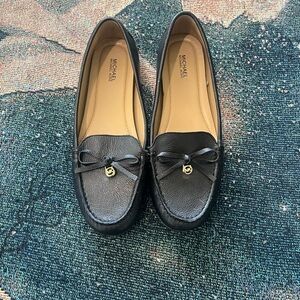 Michael Kors Fulton Moc Loafers Women’s 8M Black Leather Flats Gold MK Charm